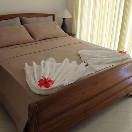 Central Self Catering Apartments Felicite Island Phòng bức ảnh