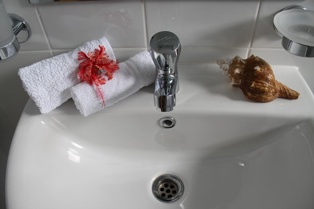 Central Self Catering Apartments Felicite Island Phòng bức ảnh