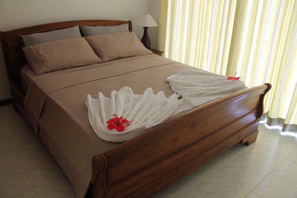Central Self Catering Apartments Felicite Island Phòng bức ảnh
